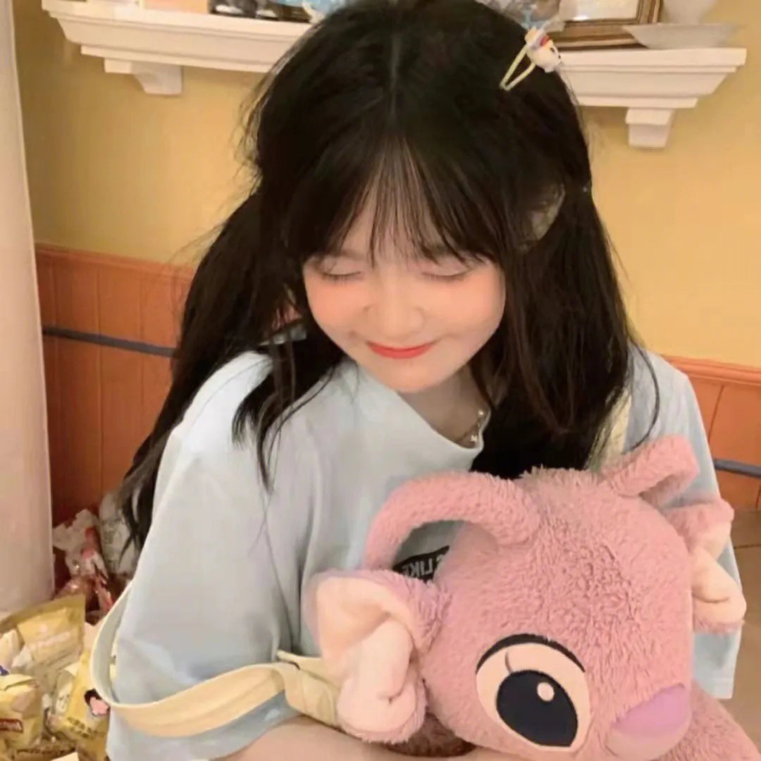 闪婚后，傅总每天都在装穷