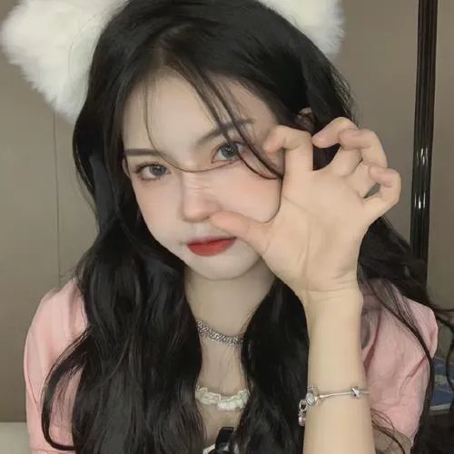 最近，妹妹的样子有点怪